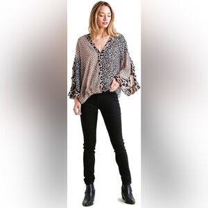Umgee Women's Animal Mixed Print Ruffled Sleeve Sz: L